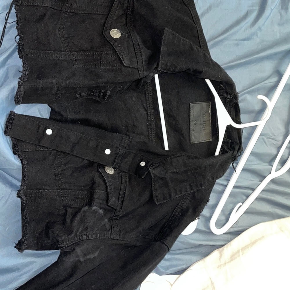 Half slit Ripped Jean jacket